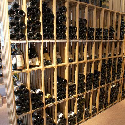 Immagine del prodotto per 'Cantinetta vino CAVEAUSTAR in legno'