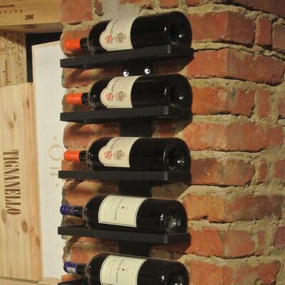Immagine del prodotto per 'Portabottiglie da parete&nbsp;BLACK PURE &nbsp;in metallo per 6 bo. a 0,75 L'