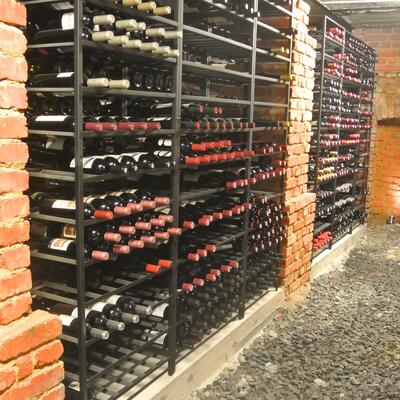 Immagine del prodotto per 'Portabottiglie BLACK PURE in metallo, verniciato a polvere nero'