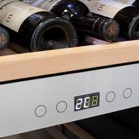 Immagine del prodotto per 'Frigorifero per vino WineComfort 1260 Smart con app, per 126 bottiglie.'