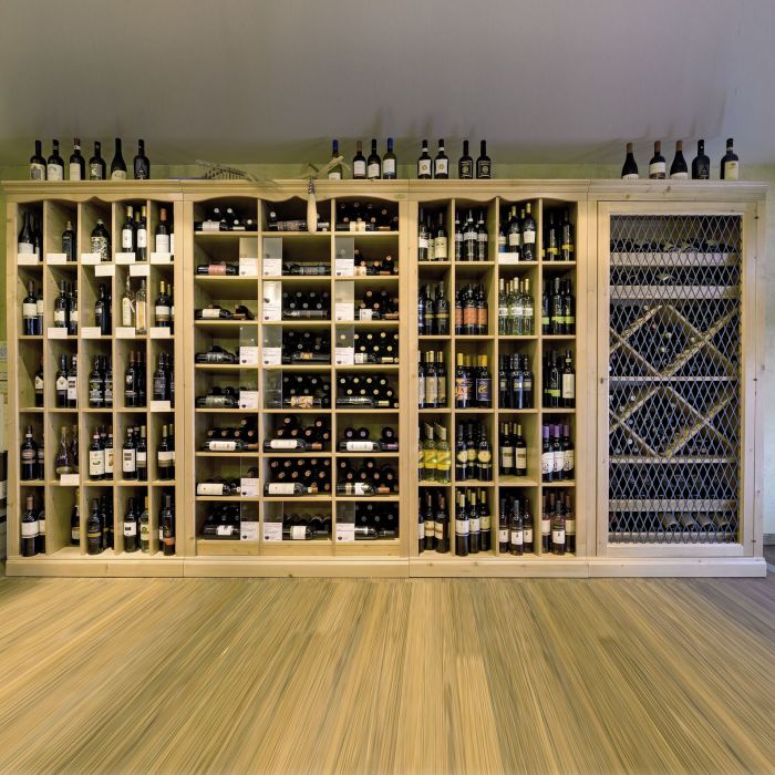 Sistema di portabottiglie Barolo in legno di abete, marrone chiaro